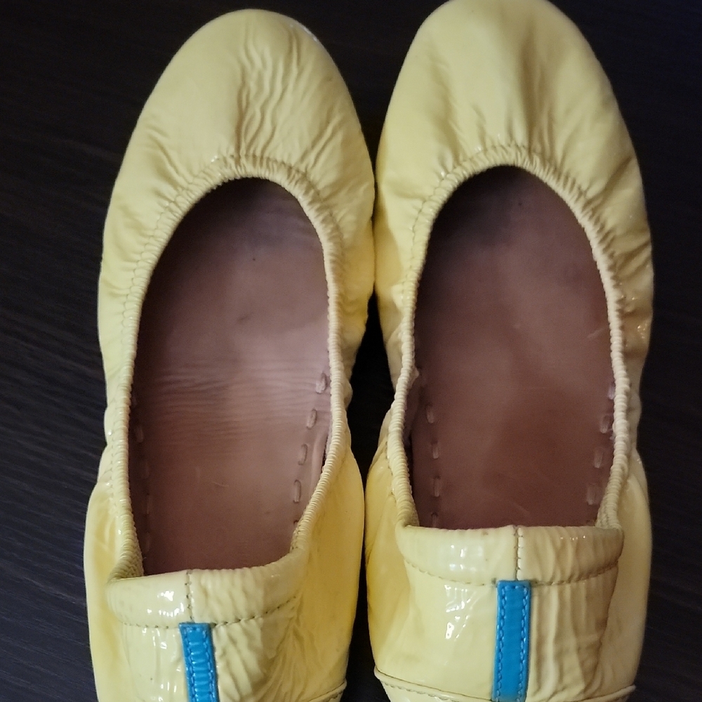 Yellow Patent Ballet Flats - Picture 4 of 7